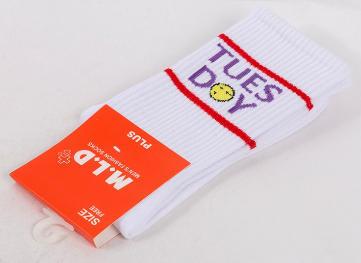 جوراب اسپرت ساق بلند طرح M.L.D