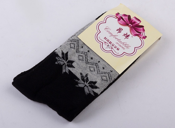 جوراب زمستانی زنانه