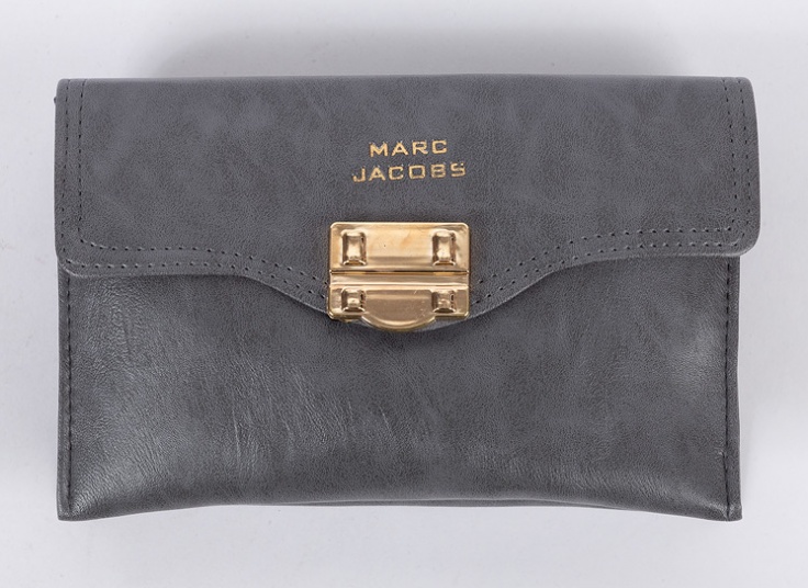 کیف پاسپورتی Marc Jacobs