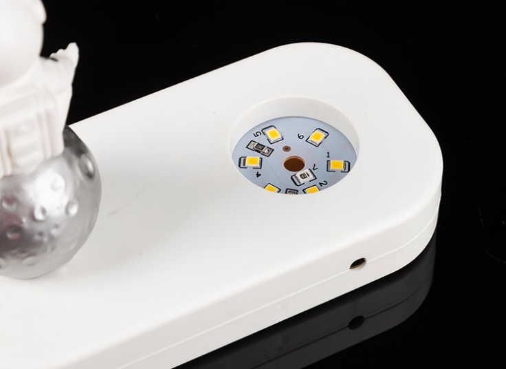 چراغ خواب شارژی فضانورد و گوی