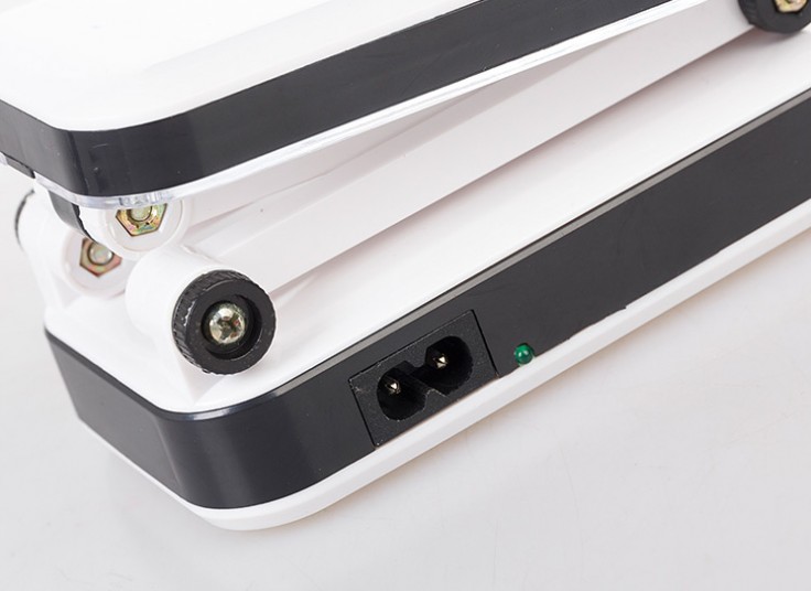 چراغ مطالعه تاشو Apple