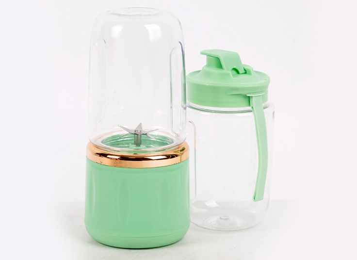 شیکر شارژی small juicer