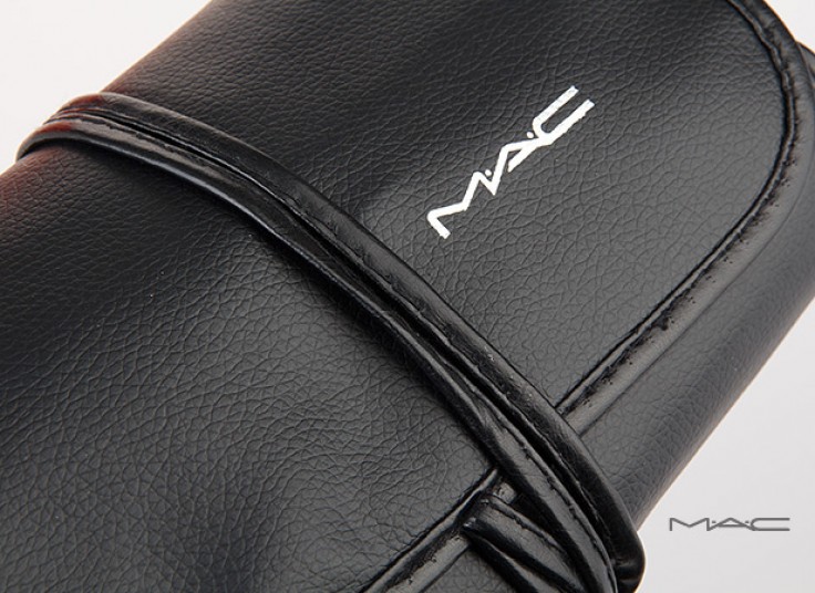 پکیج برس آرایشی رولی Mac