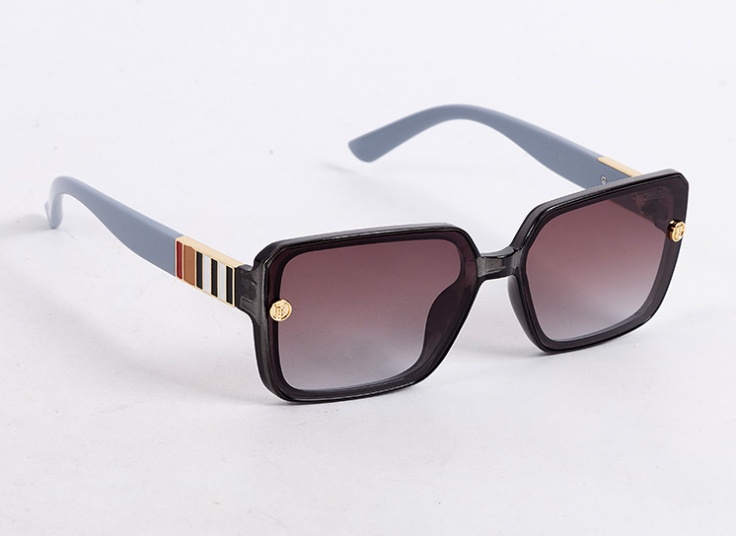 عینک آفتابی زنانه طرح Burberry مدل6066