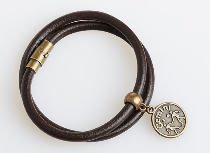 دستبند چرمی ماه تولد