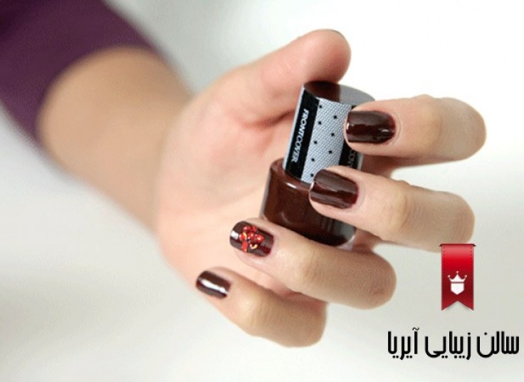 کاشت ناخن سالن آیریا