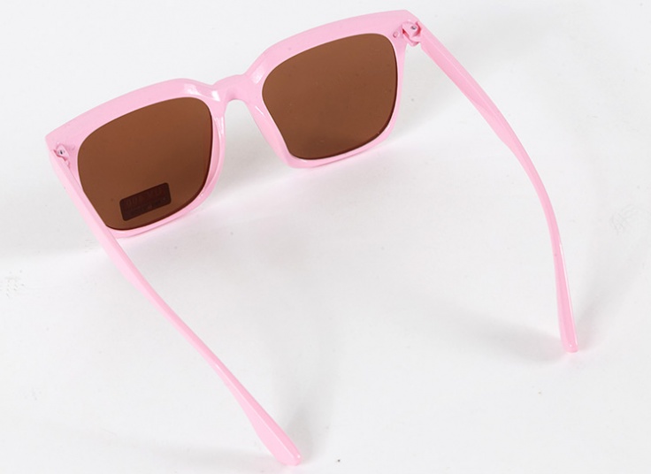 عینک آفتابی فریم مربعی