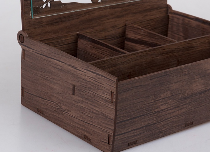 جعبه چوبی محفظه دار