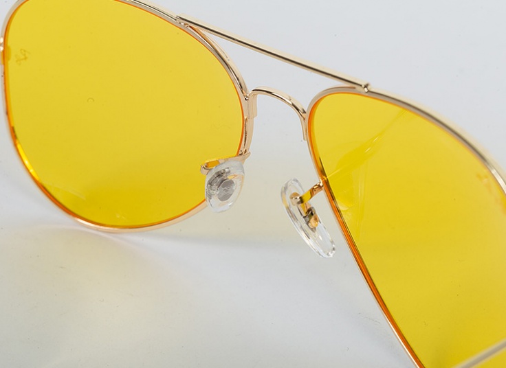 عینک خلبانی طرح Ray-Ban