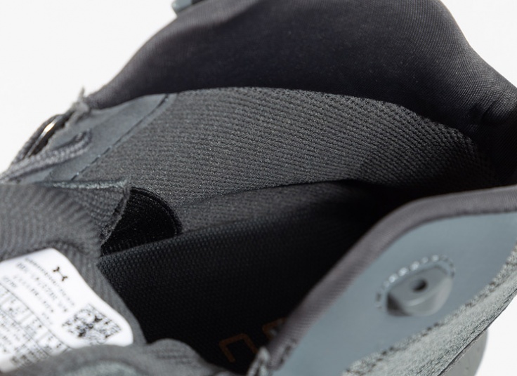 نیم بوت مردانه Under Armour مدل Valsetz