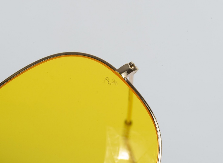 عینک خلبانی طرح Ray-Ban