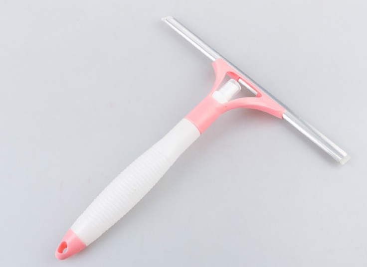 شیشه پاک کن اسپری دار