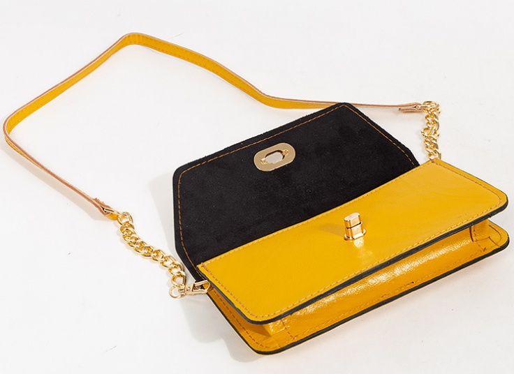 کیف چرمی کمری زنانه