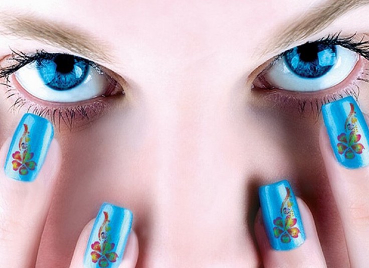 خدمات ناخن سالن زیبایی توسکا