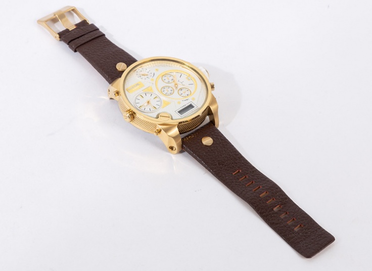 ساعت مچی چهار زمانه طرح Diesel