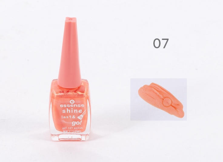 لاک ناخن essense