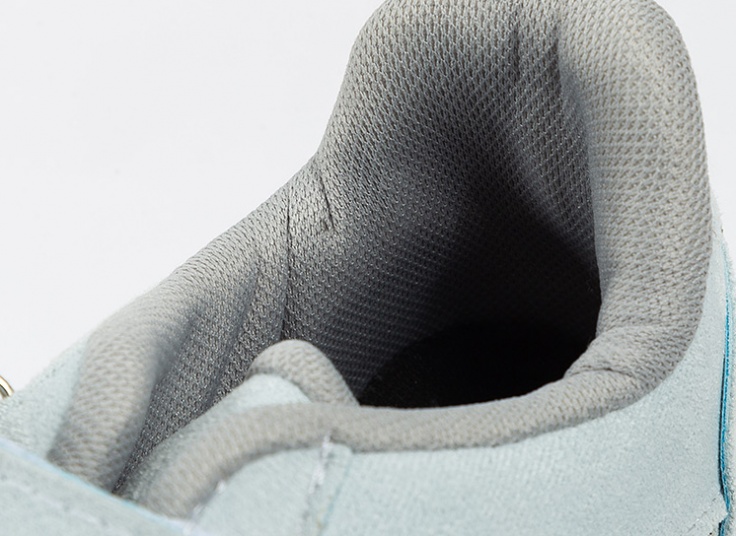 ونس چسبی زنانه