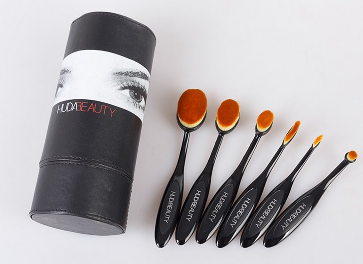ست براش آرایشی چرمی Huda Beauty