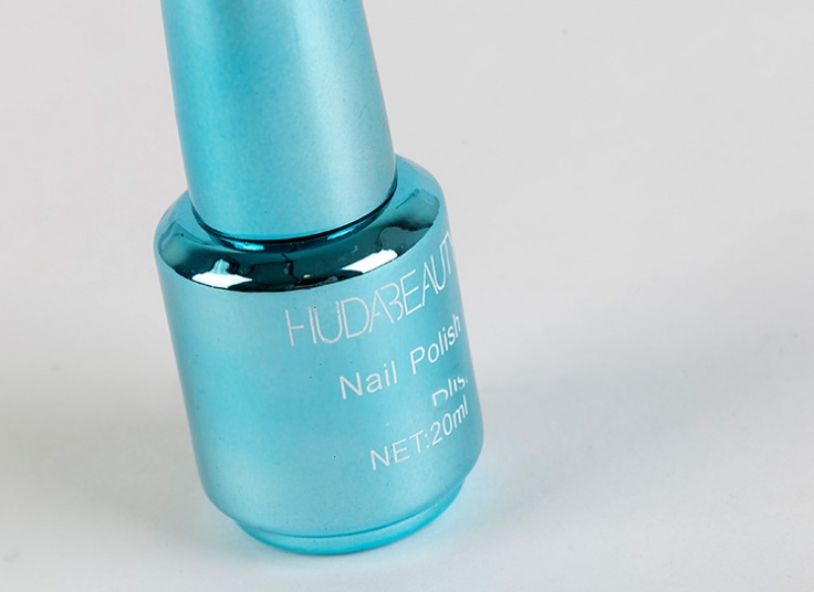 لاک ناخن Huda Beauty