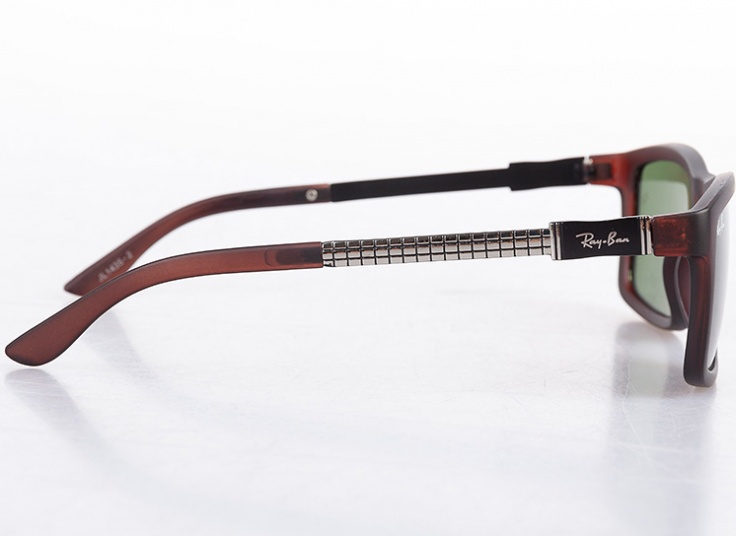 عینک آفتابی طرح RayBan