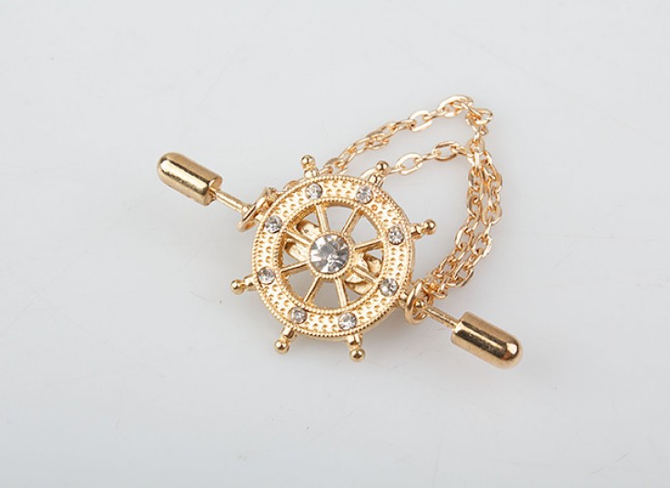 سنجاق سینه و کراوات