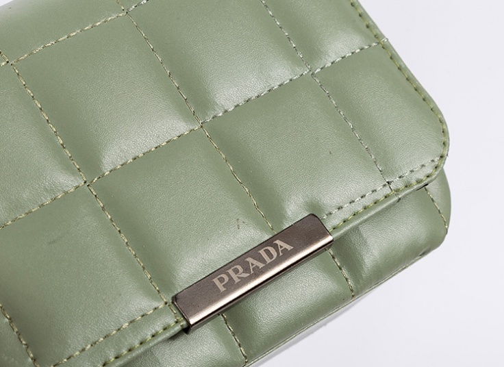 کیف دوشی زنانه prada