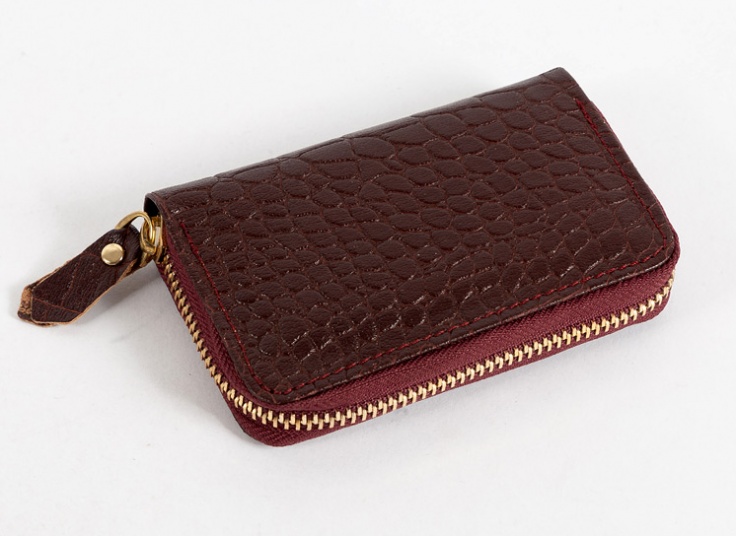 جاکارتی و کیف چرم طبیعی