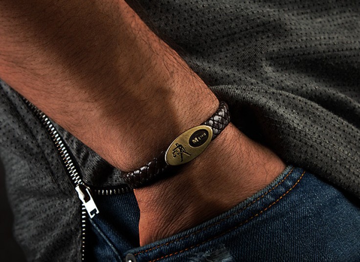 دستبند چرمی ماه تولد