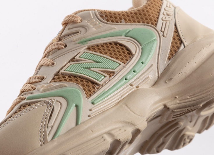 کتانی زنانه طرح New Balance