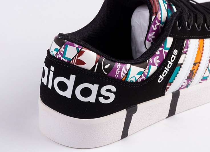 اسنیکرز مردانه Adidas