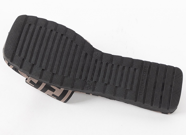 دمپایی زنانه Multi Brand