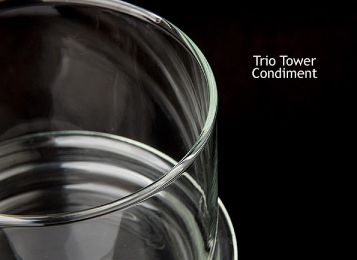 برج شیشه ای سه طبقه