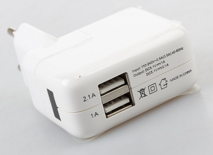 شارژر دیواری دو پورت 