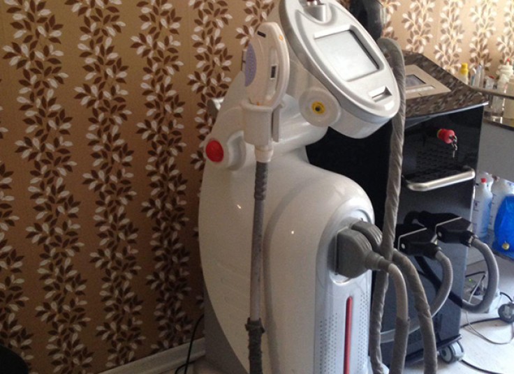 میکرونیدلینگ در مطب دکتر حسینی