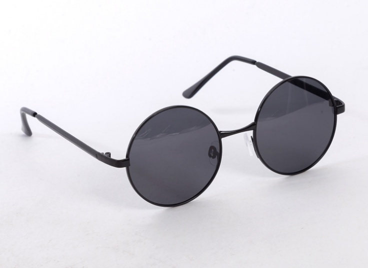 عینک گرد آفتابی پلاریزه