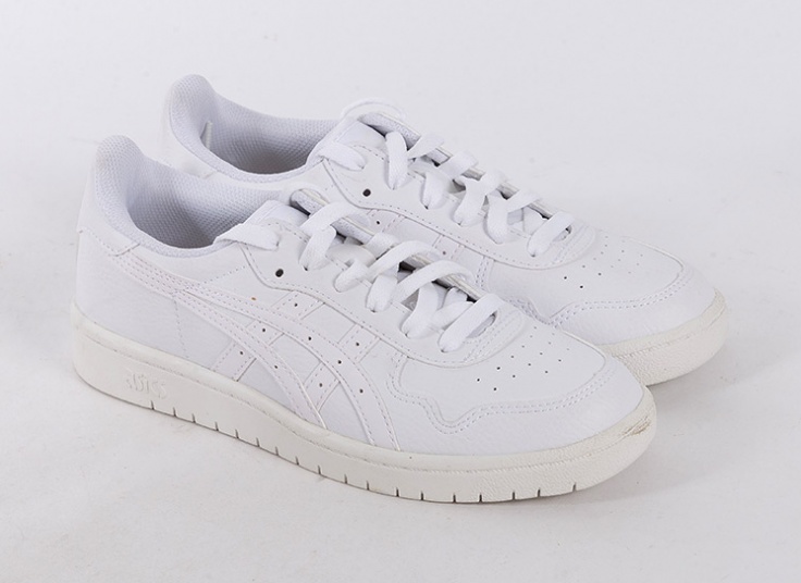 کفش ورزشی زنانه asics