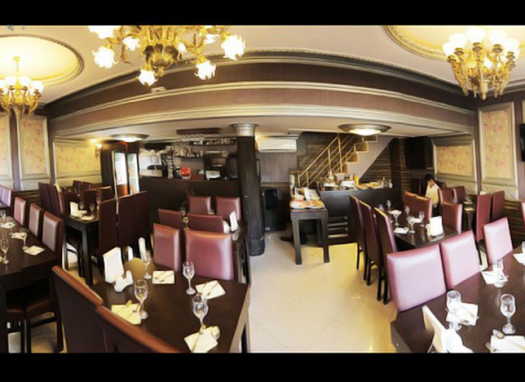 بوفه کامل صبحانه رستوران چلچله