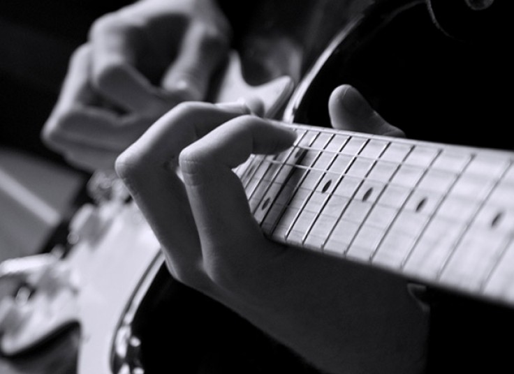 دوره آموزش گیتار  آکادمی بهروان