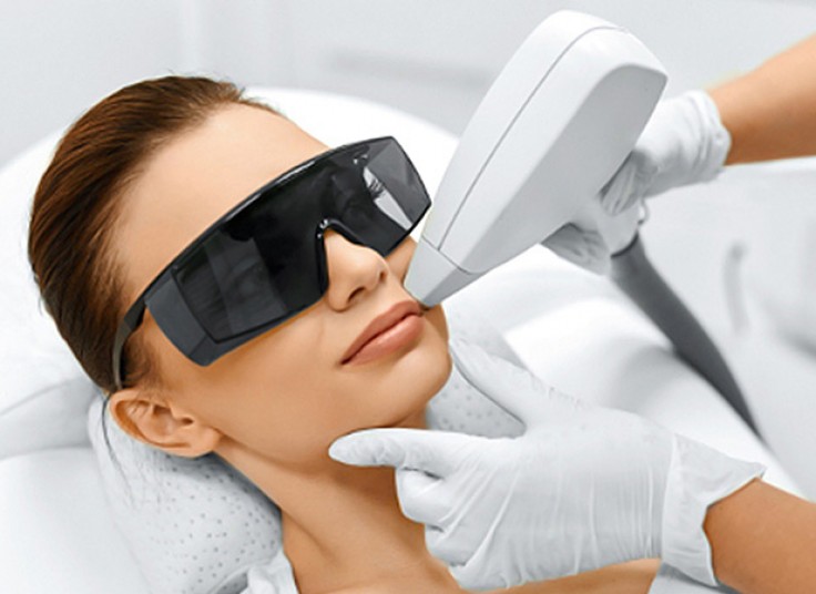 لیزر الکساندرایت دکتر مطلبی