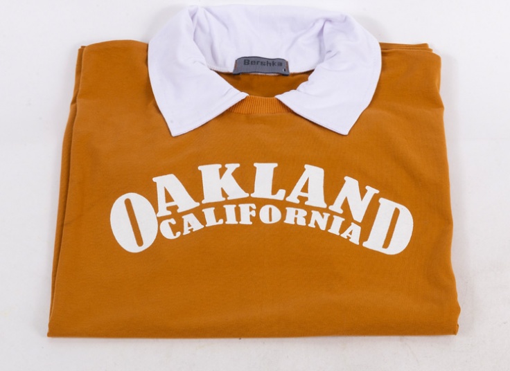 تیشرت مردانه یقه دار طرح Bershka