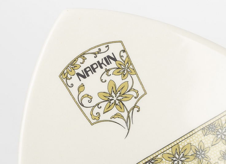 جا دستمالی Manoeuvre