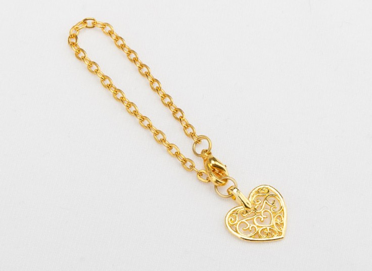 آویز ساعت طلایی