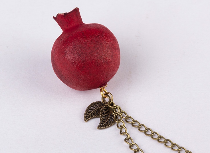 گردنبند انار طبیعی یلدا