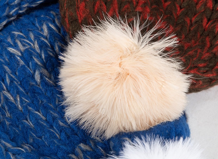 کلاه بافت منگوله دار