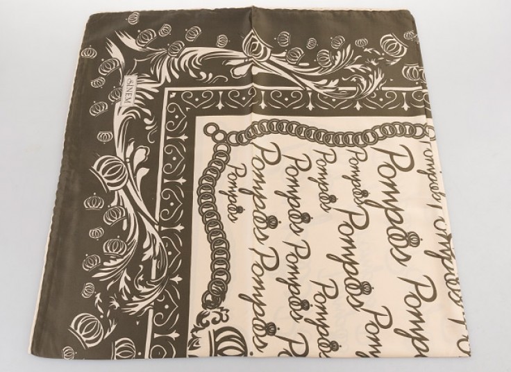 روسری ساتن دست دوز SiNEM