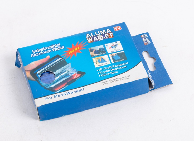 جاکارتی و کیف AlumaWallet