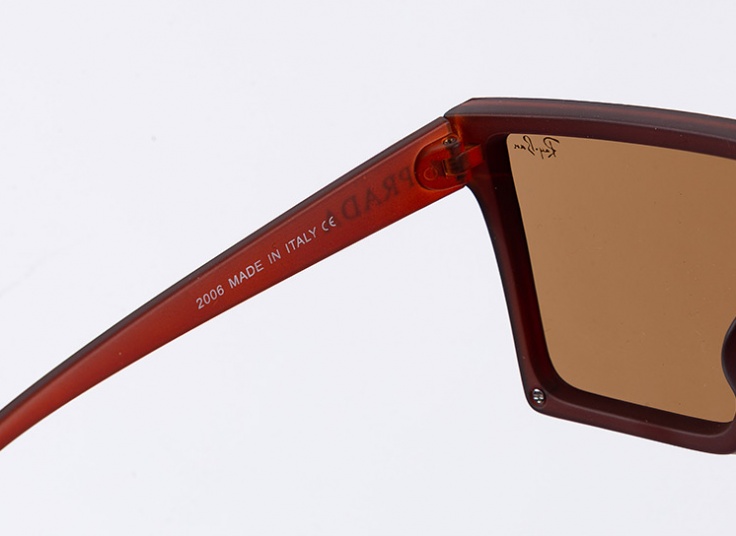 عینک آفتابی طرح PRADA