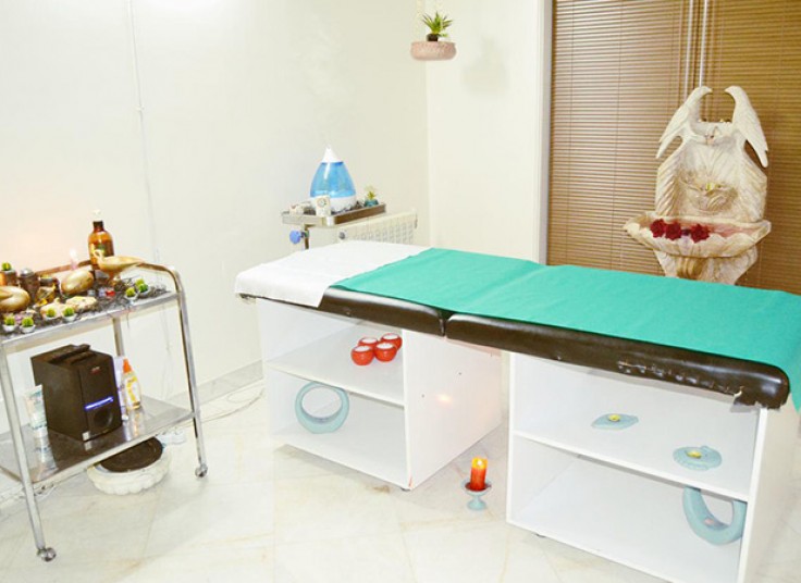 تزریق ژل کلینیک دکتر مهوروش