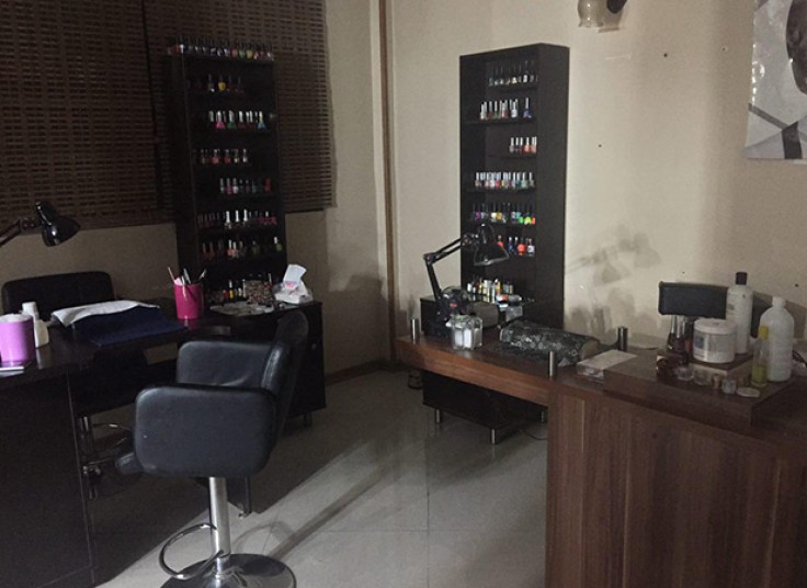 سالن زیبایی نازنین