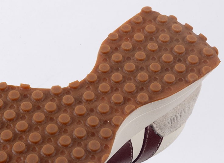 کتانی زنانه New Balance